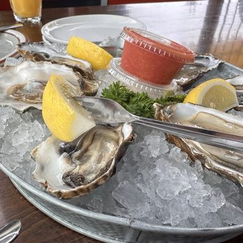 Barbara's Fishtrap - Oysters appetizers! Horseradish and cocktail sauce, lemon. Very yummy - Seafood Near Me - Half Moon Bay, California