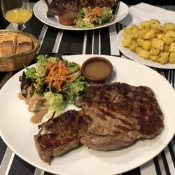 Le Chateau Landon - Great food at reasonable prices.