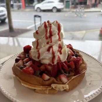 Jojo’s Coffee - berry nutella waffle - Coffee & Tea Near Me - Issaquah, Washington