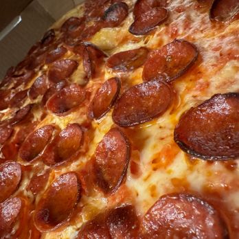 Slice Godz Pizzeria - Close up pepperoni pie - Pizza Near Me - Hesperia, California Slice Godz Pizzeria - Close up pepperoni pie - Pizza Near Me - Hesperia, California