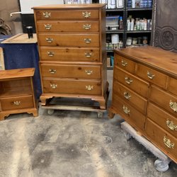 Earl Ginn Custom Furniture - Refinished furniture