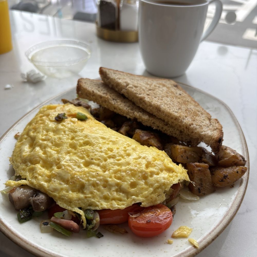 Gussy's Cafe - Garden Vegetable Omelette - Breakfast & Brunch Near Me - Jersey City, New Jersey Gussy's Cafe - Garden Vegetable Omelette - Breakfast & Brunch Near Me - Jersey City, New Jersey