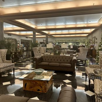 Menger Hotel - Beautiful lobby - Venues & Event Spaces Near Me - San Antonio, Texas Menger Hotel - Beautiful lobby - Venues & Event Spaces Near Me - San Antonio, Texas