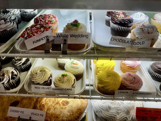 Klemm's Bakery by null