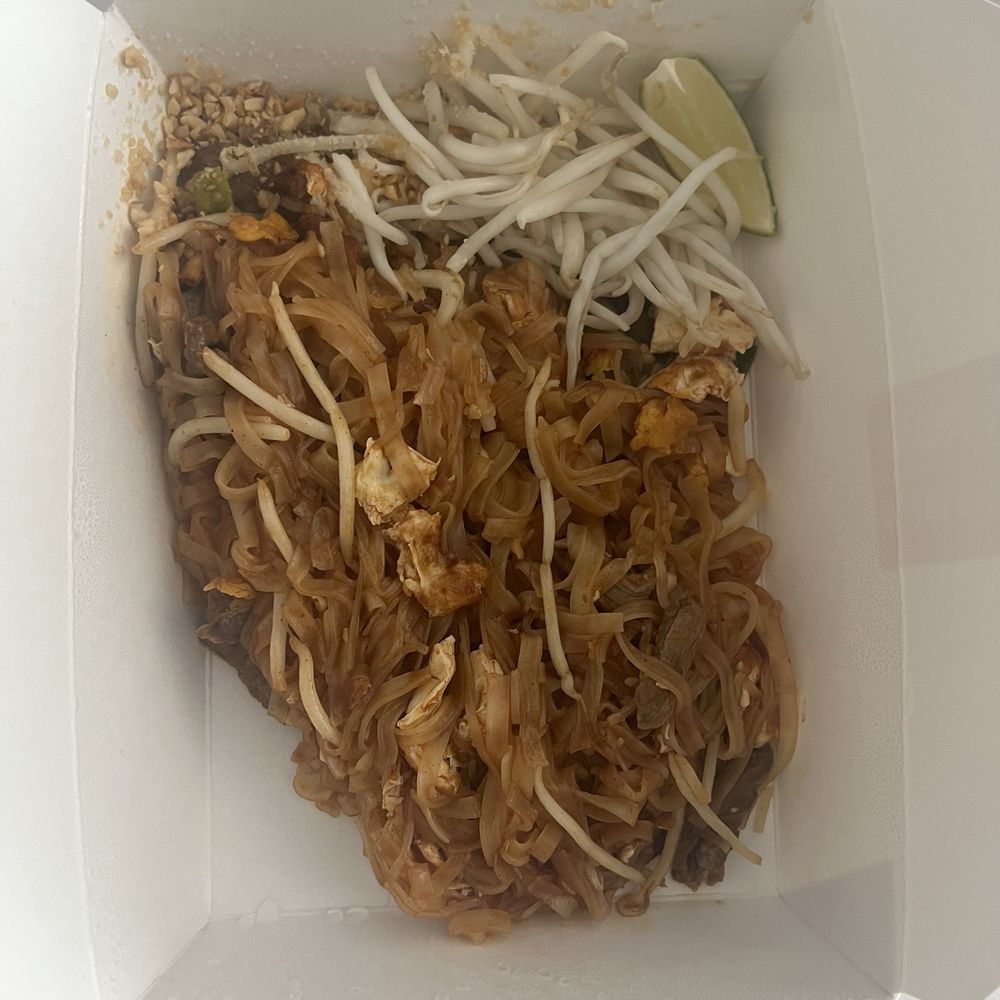 Sip Thai Zooom - Redmond - Pad Thai Beef 2 star spice level - Thai Near Me - Redmond, Washington Sip Thai Zooom - Redmond - Pad Thai Beef 2 star spice level - Thai Near Me - Redmond, Washington