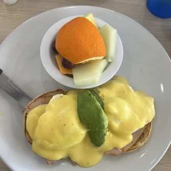 Aunt Emma's Pancakes - California Benedict - Pancakes Near Me - Chula Vista, California