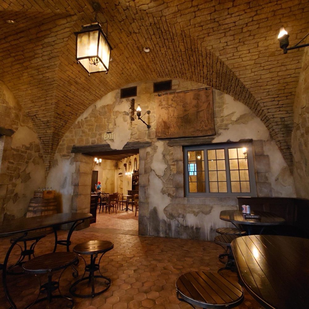 Le Gobelet Noir - Salad Near Me - Orlando, Florida