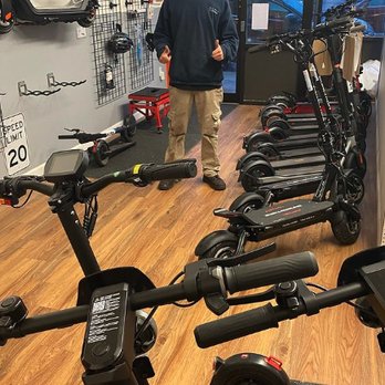 Central Scoot - Scooter Rentals Near Me - Cambridge, Massachusetts