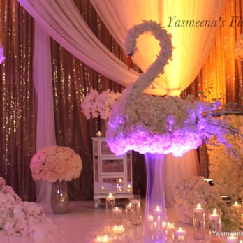 Yasmeenas's Floral - White Swan Centerpiece www.yasmeenasfloral.com - Florists Near Me - Dearborn, Michigan Yasmeenas's Floral - White Swan Centerpiece www.yasmeenasfloral.com - Florists Near Me - Dearborn, Michigan
