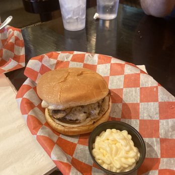 Sandwich Shop - Mushroom cheese burger - Sandwiches Near Me - Delphi, Indiana Sandwich Shop - Mushroom cheese burger - Sandwiches Near Me - Delphi, Indiana
