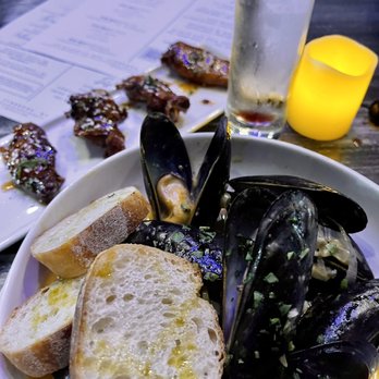Prime39 - Mussels & Garlic in a delicious broth - New American Near Me - Lynbrook, New York Prime39 - Mussels & Garlic in a delicious broth - New American Near Me - Lynbrook, New York