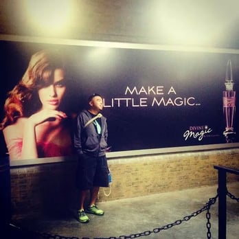 King's Cross Station - Feelin' a bit like Dumbledore! - Train Stations Near Me - Orlando, Florida