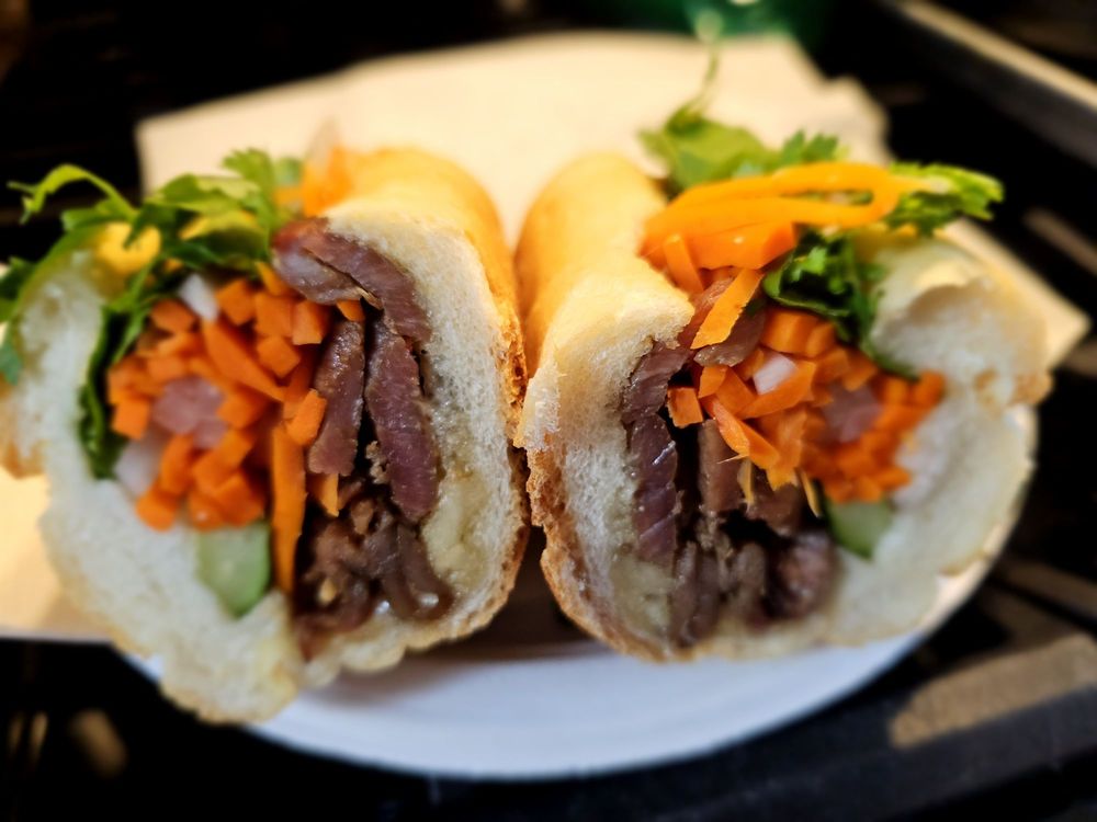 Bella Bahn Mi Cafe