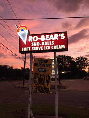 Robears Snowballs & Soft Serve by null