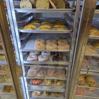 La Estrella Bakery - Bakeries Near Me - Colton, California