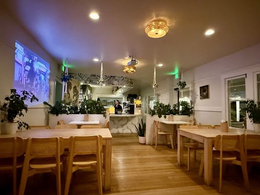 Ten Tigers Bar by null