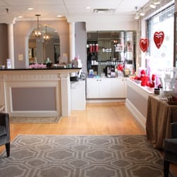 Christine's Day Spa & Electrolysis - Christine's Day Spa, waiting room