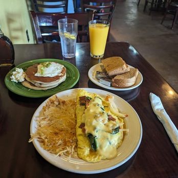 Blackbird Café - Cafes Near Me - Long Beach, California Blackbird Café - Cafes Near Me - Long Beach, California