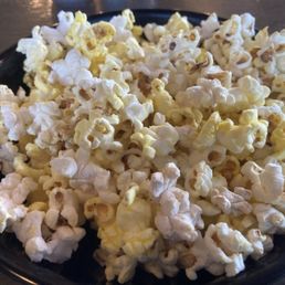 Fresh popcorn served right after I was seated!  Yum!