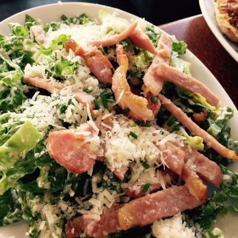 Kinsale City - Yes, that's a bacon Caesar salad we bought in Kinsale. - Landmarks & Historical Buildings Near Me