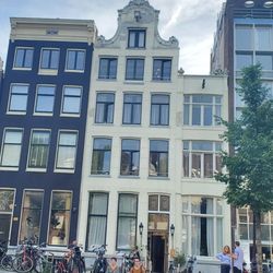 Canal Boutique Apartments and Hotel - Front of the hotel