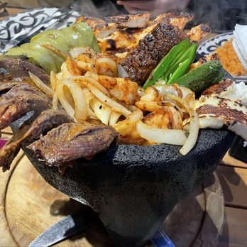 Kalaveras - Molcajete - Latin American Near Me - San Pedro, California
