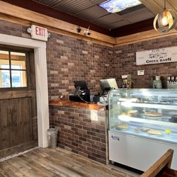 Joes Green Barn - Counter