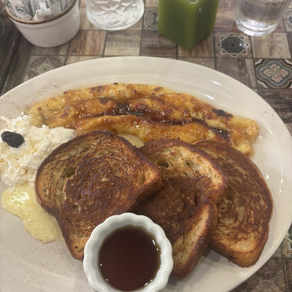 Croissant FRENCH TOAST with banana creme brulee and whipped cream Croissant FRENCH TOAST with banana creme brulee and whipped cream