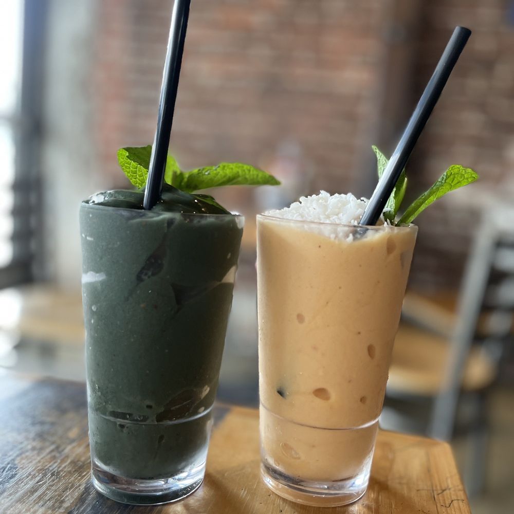 Swami's Café Oceanside - Lina Spirulina-Smoothieand Tropical Storm smoothies - Breakfast & Brunch Near Me - Oceanside, California Swami's Café Oceanside - Lina Spirulina-Smoothieand Tropical Storm smoothies - Breakfast & Brunch Near Me - Oceanside, California