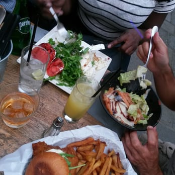 Le Coltrane - Le burger parfait - Bars Near Me - Paris, 75