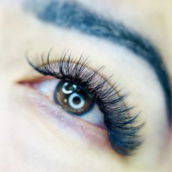 Beauty by Linh