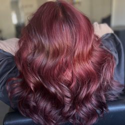 Leslie V Stylist