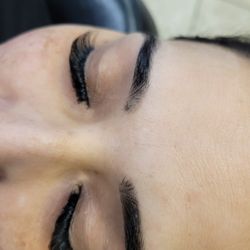 Noor Brow and Lash Art - Volume lashes
