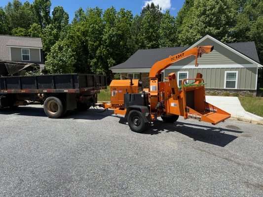 Tree Service - Free estimates. 10+ years of experience. Licensed and insured, offering 24-hour emergency
services. Tree Service - Free estimates. 10+ years of experience. Licensed and insured, offering 24-hour emergency
services.