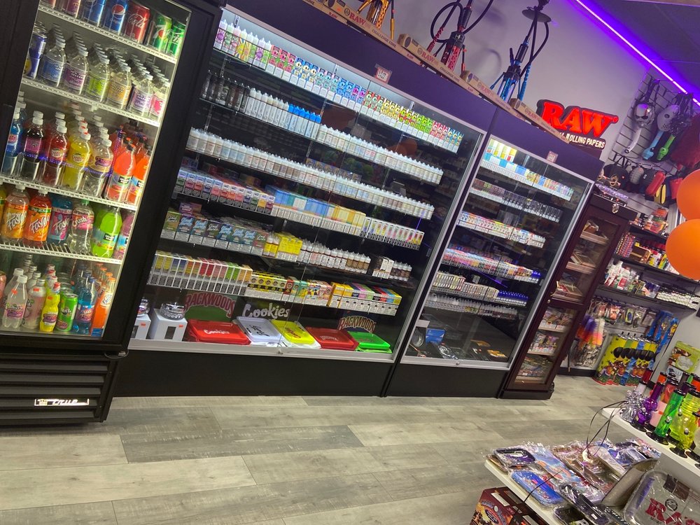 ROYAL VAPE AND SMOKES 15 Photos 12113 Saticoy St, Los Angeles, CA