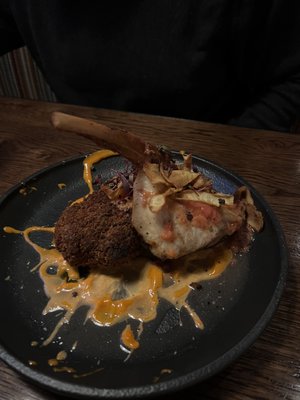 Craftsman Wood Grille & Tap House by null