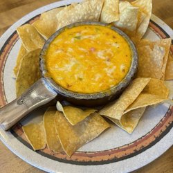 Macado's - Salsa Con Queso $9.45