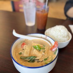 Real Thai Food - Yellow Curry - @rayz