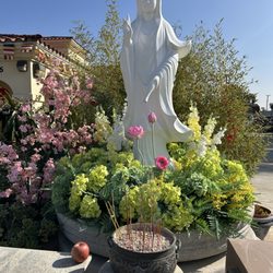 San Gabriel Valley Buddhistic Assn - Much love for Goddess of Mercy