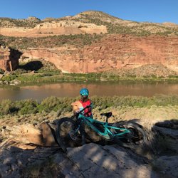 Lori Maser-Jones-RE/MAX 4000 Inc - Making time to do what I love and enjoy the beauty of Western Colorado