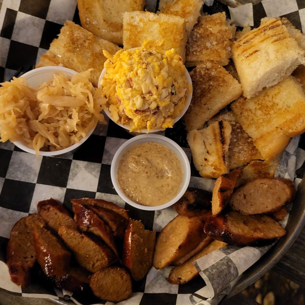 Sampler with 3 types of sausages Sampler with 3 types of sausages