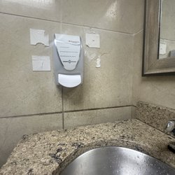 MAPCO - Disgusting Mapco bathroom near Vanderbilt hospitals