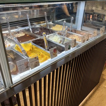 Venchi - Chocolatiers & Shops Near Me - Millburn, New Jersey