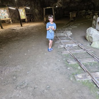 Emerald Village - Inside the mine is so cool!!! - Landmarks & Historical Buildings Near Me - Spruce Pine, North Carolina Emerald Village - Inside the mine is so cool!!! - Landmarks & Historical Buildings Near Me - Spruce Pine, North Carolina