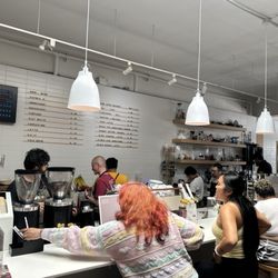 Un Caffe - Dining space