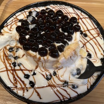 Matcha En - Brown Sugar Boba Milk Cap Cake - Desserts Near Me - Chicago, Illinois