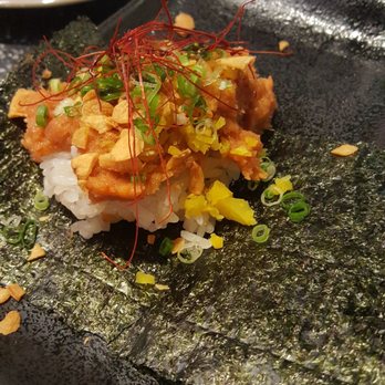 Sushi Murayama - spicy tuna handroll - Sushi Bars Near Me - Honolulu, Hawaii
