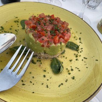 Le Mayssa - Crab and avocado entree. Good and refreshing but needs more crab for the ratio - French Near Me - Villefranche sur Mer, 06 Le Mayssa - Crab and avocado entree. Good and refreshing but needs more crab for the ratio - French Near Me - Villefranche sur Mer, 06