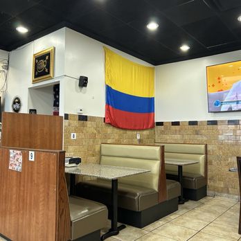 Papitas Detroit - Dine in - Fast Food Near Me - Detroit, Michigan Papitas Detroit - Dine in - Fast Food Near Me - Detroit, Michigan