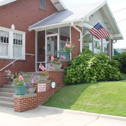 Needleworks - Welcome to Needleworks, LLC A full-service needlepoint shop featuring hand-painted design on canvas, beautiful threads, and accessories.